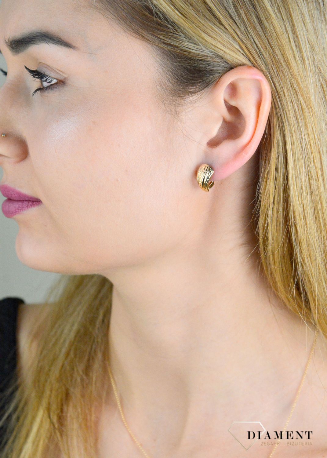 Złote kolczyki damskie 375 grawerowane KL 6868B 375.jpg